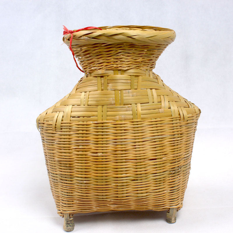 Handmade Bamboo Fish Basket – Traditional Stream Fishing Cage & Ornament