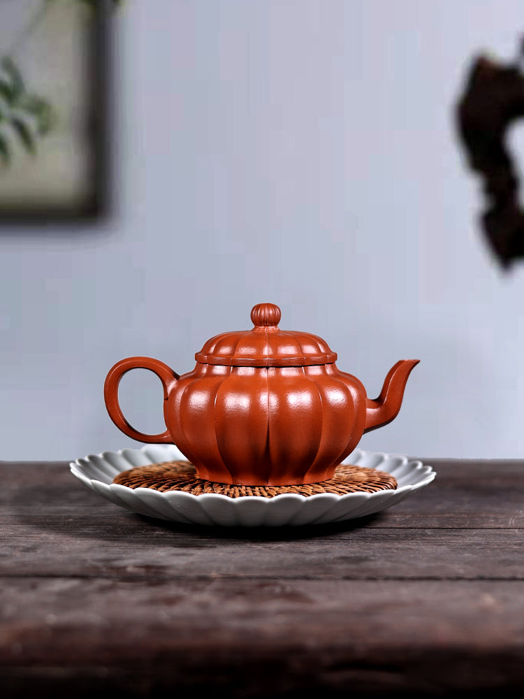 Yixing genuine purple clay pot Wu Yufeng household kung fu teapot tea set raw mine vermilion mud handmade low palace lamp